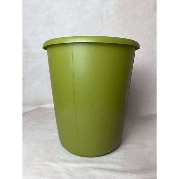 Vintage Rubbermaid Trashcan Waste Bin - Picture 3 of 8